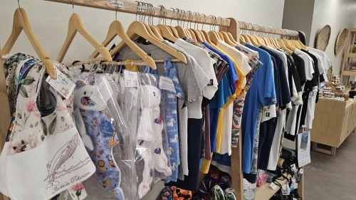 Le textile local à la boutique de Côté Est Réunion